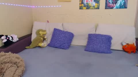 Jul online show from January 30, 2025, 11:44 am