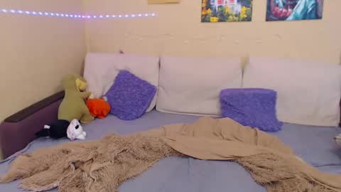 Jul online show from February 8, 2025, 9:56 am