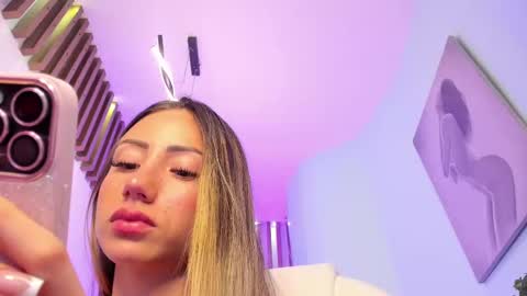 Snapshot of juliasprouse_ chatting on January 24, 2025, 8:13 am Julias online show from January 24, 2025, 8:13 am