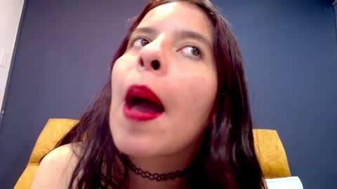 Julia online show from September 9, 2025, 4:01 am