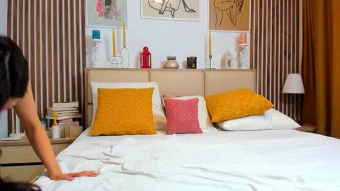 Snapshot of juliaxxforever chatting on October 17, 2025, 5:21 am Julia online show from October 17, 2025, 5:21 am