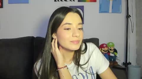 Snapshot of julidavila chatting on July 29, 2026, 1:04 am Jeimy Help me to reach 100 thumbs up online show from July 29, 2026, 1:04 am