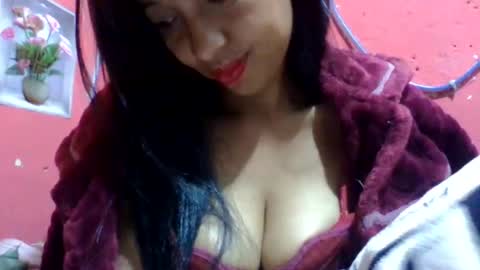 julie0612 online show from June 10, 2026, 6:40 pm