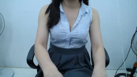 julie9x online show from June 26, 2026, 9:19 pm