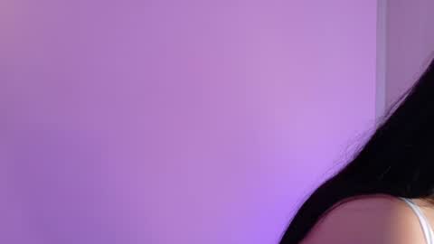 Juliet Bennet online show from June 28, 2026, 2:28 am
