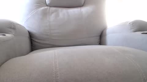 Snapshot of julie_bunny chatting on January 14, 2025, 12:24 pm Julie bunny online show from January 14, 2025, 12:24 pm