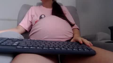 Julie bunny online show from April 22, 2026, 11:34 am