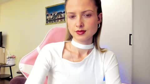 Julie online show from October 15, 2025, 3:56 pm