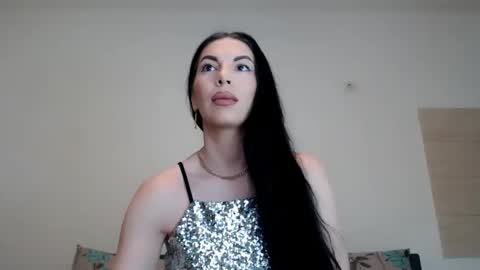 julie_queenxx online show from February 9, 2026, 2:15 am