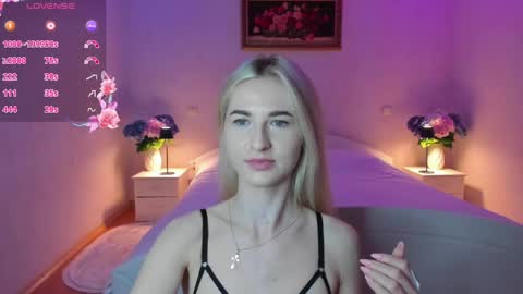 Snapshot of julieblazex chatting on June 4, 2026, 9:10 pm julieblazex online show from June 4, 2026, 9:10 pm