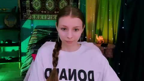 juliedaniel online show from June 11, 2026, 4:21 am