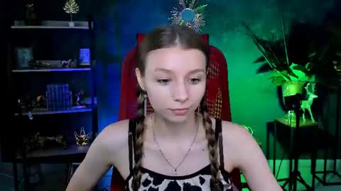 juliedaniel online show from June 12, 2026, 4:33 am