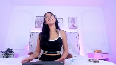 Snapshot of juliee_ross chatting on April 20, 2026, 12:08 pm juliee_ross online show from April 20, 2026, 12:08 pm
