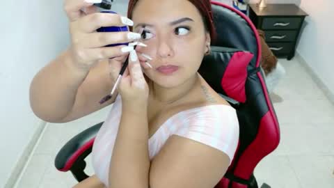 Snapshot of julieeta_castillo chatting on June 21, 2026, 7:44 am julieta online show from June 21, 2026, 7:44 am