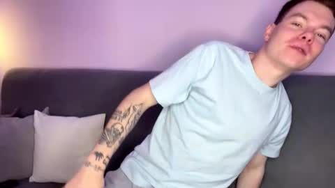 Julie and Thomas online show from September 20, 2025, 7:20 am