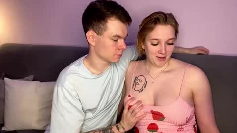 Julie and Thomas online show from September 22, 2025, 7:10 am