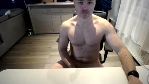 julienneedyou online show from April 17, 2026, 5:43 am