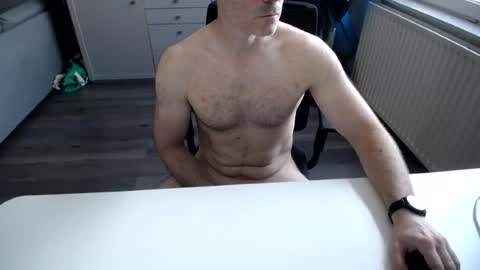 julienneedyou online show from June 15, 2026, 8:16 am