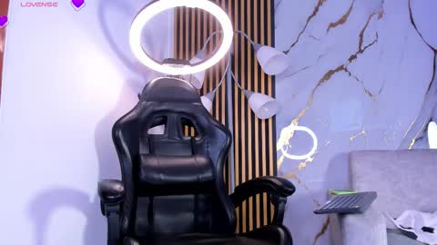 Julien online show from February 23, 2026, 9:28 am