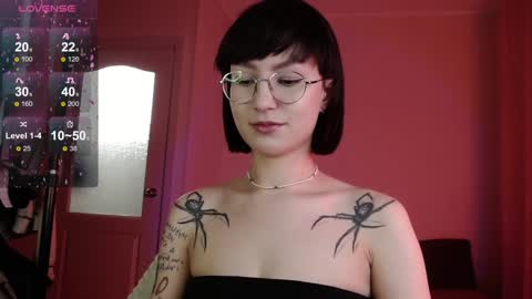 Snapshot of julierayls chatting on January 17, 2025, 8:22 pm see u on Tuesday December 3 in 0200 UTC time turn on notifications so you dont miss me online show from January 17, 2025, 8:22 pm
