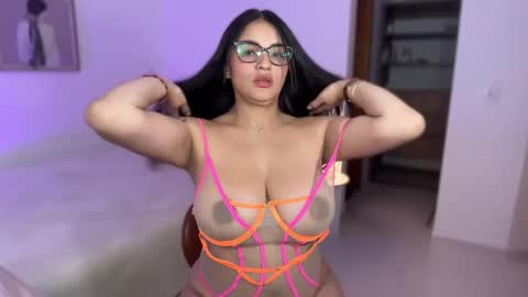 Snapshot of julieta92_ chatting on October 22, 2025, 12:16 pm Julieta92 online show from October 22, 2025, 12:16 pm