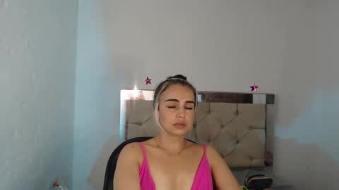 Snapshot of julieta__fox_ chatting on February 8, 2025, 10:18 am julieta__fox_ online show from February 8, 2025, 10:18 am