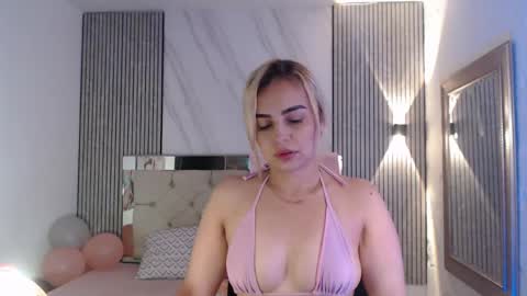 Snapshot of julieta__fox_ chatting on May 18, 2026, 1:13 am julieta__fox_ online show from May 18, 2026, 1:13 am