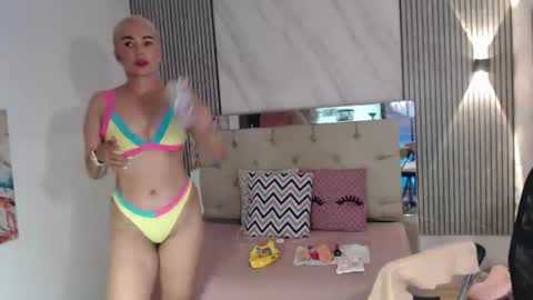 julieta__fox_ online show from August 4, 2026, 3:47 pm