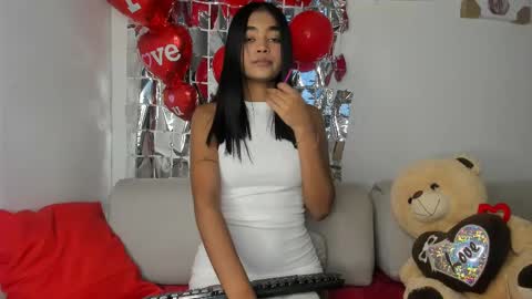 Juli online show from February 14, 2025, 8:48 pm