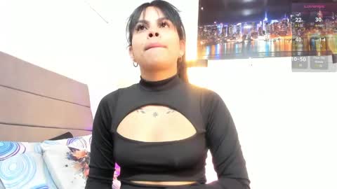 Julieta  online show from May 30, 2026, 10:01 am