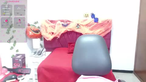 Snapshot of julieta_curvy69 chatting on October 7, 2025, 12:02 pm julieta_curvy69 online show from October 7, 2025, 12:02 pm