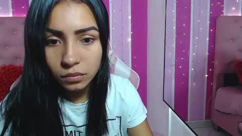 Snapshot of julieta_fn chatting on February 22, 2025, 12:40 pm julieta_fn online show from February 22, 2025, 12:40 pm