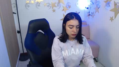 julieta_fn online show from June 30, 2026, 2:07 pm