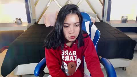 julieta_fn online show from July 18, 2026, 1:26 pm