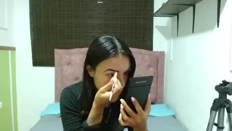 julieta_fn online show from July 24, 2026, 2:37 pm