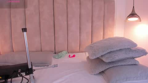 Snapshot of julieta_jane_ chatting on September 16, 2025, 4:35 am Julieta online show from September 16, 2025, 4:35 am