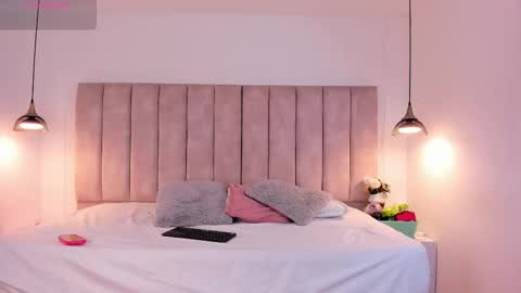 Snapshot of julieta_jane_ chatting on September 29, 2025, 3:44 am Julieta online show from September 29, 2025, 3:44 am