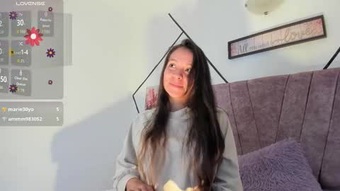 Snapshot of julieta_lein chatting on November 7, 2025, 10:21 pm julieta_lein online show from November 7, 2025, 10:21 pm