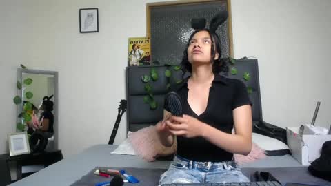 Julieta online show from April 4, 2026, 11:57 pm