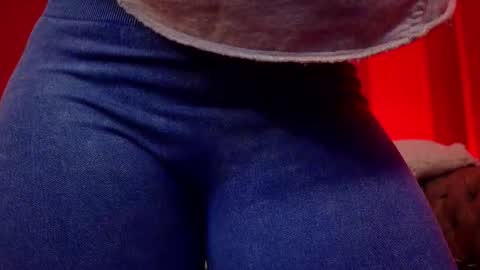 Snapshot of julieta_russell chatting on September 23, 2025, 12:08 pm Julieta online show from September 23, 2025, 12:08 pm