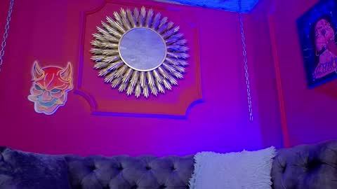 Snapshot of julieta_russell chatting on October 11, 2025, 12:15 pm Julieta online show from October 11, 2025, 12:15 pm