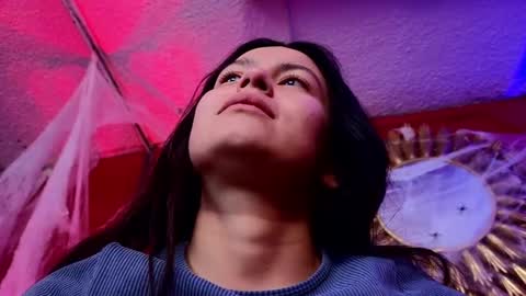 Snapshot of julieta_russell chatting on October 15, 2025, 1:11 pm Julieta online show from October 15, 2025, 1:11 pm