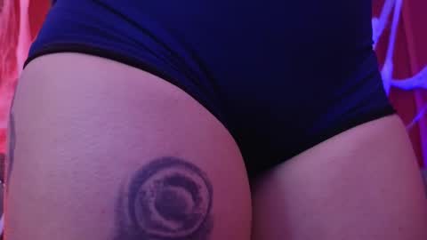 Snapshot of julieta_russell chatting on October 18, 2025, 12:17 pm Julieta online show from October 18, 2025, 12:17 pm