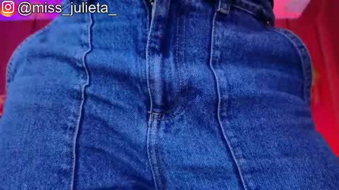 Snapshot of julieta_russell chatting on June 2, 2026, 11:45 am Julieta online show from June 2, 2026, 11:45 am