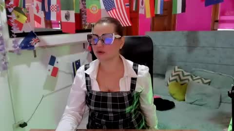 julieta_star69 online show from June 16, 2026, 5:26 pm