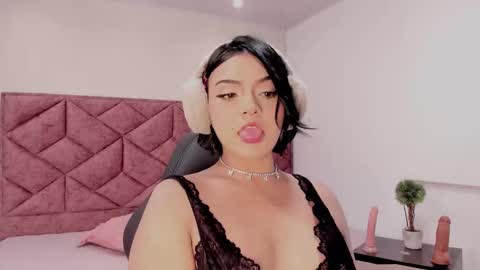 Snapshot of julieta_sweett20 chatting on November 3, 2025, 1:45 pm Julieta online show from November 3, 2025, 1:45 pm