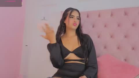 Snapshot of julietaa_miller chatting on October 19, 2025, 11:33 am Julieta  online show from October 19, 2025, 11:33 am