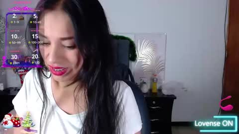 julietacollins06 online show from January 2, 2025, 1:51 pm