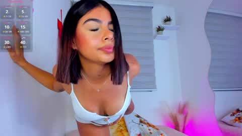 Julieth Gomez online show from December 17, 2024, 4:56 am