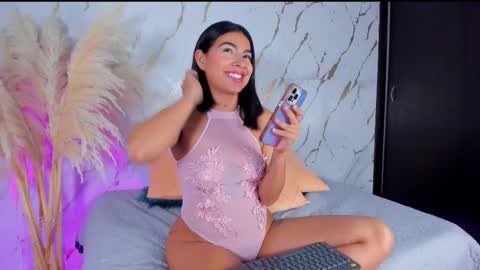 Snapshot of julietagames69 chatting on March 18, 2026, 2:26 am Julieth Gomez online show from March 18, 2026, 2:26 am